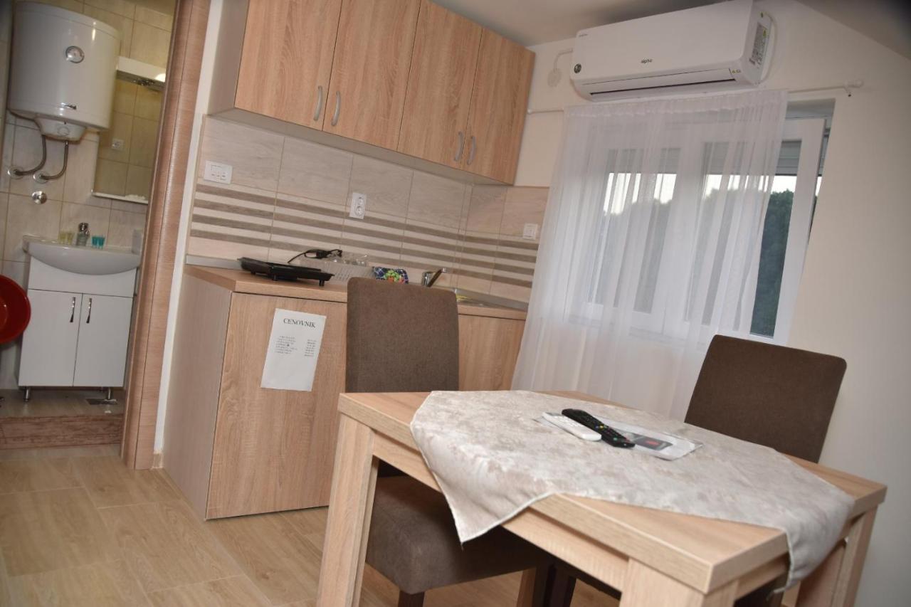 Vila Lux Nedeljkovic Gornja Trepca Čačak Exterior foto